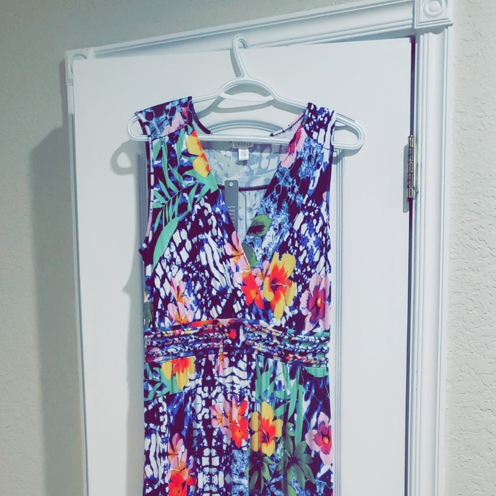Tropical/floral dress🍍🏵